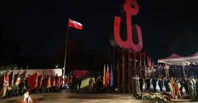 Warszawa: zapłonął ogień na Kopcu Powstania Warszawskiego